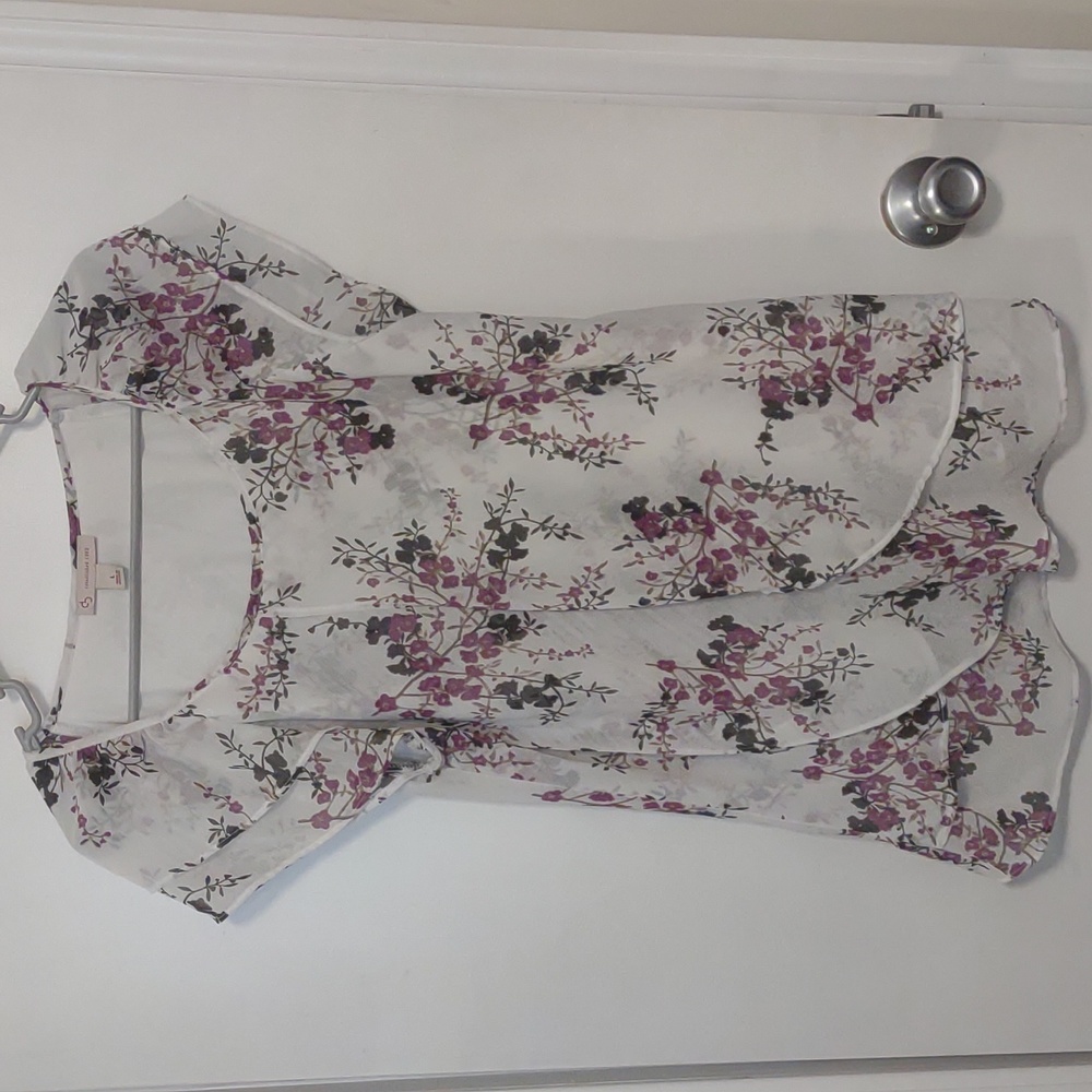 Floral Overlay Short Sleeve Top - White & Purple